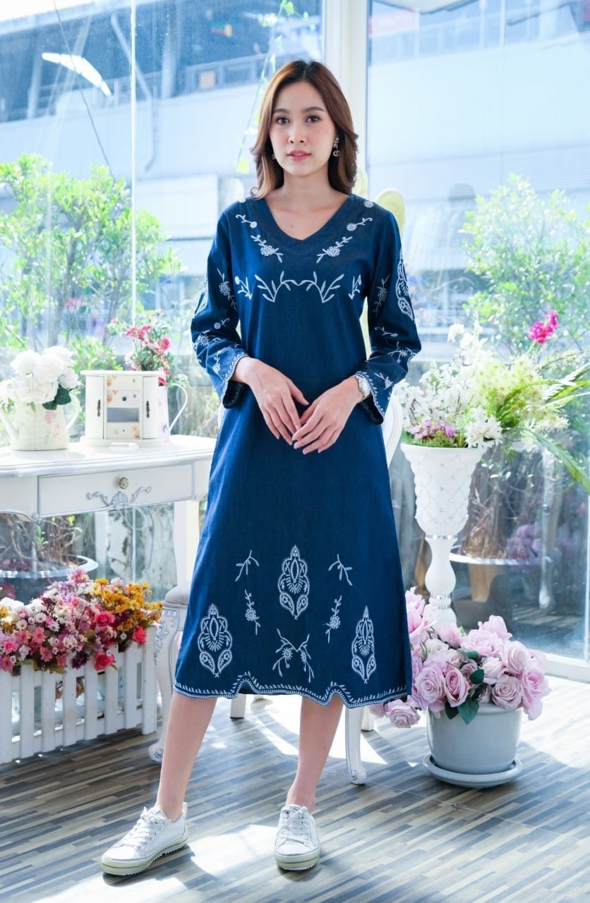 ชุดยีนส์สวยหรู #8511 ผ้ายีนปักลายสวยหรู ผ้าเนื้อนิ่มแบบสวย ใส่สบาย ไม่ร้อน ใส่ได้หลายโอกาส