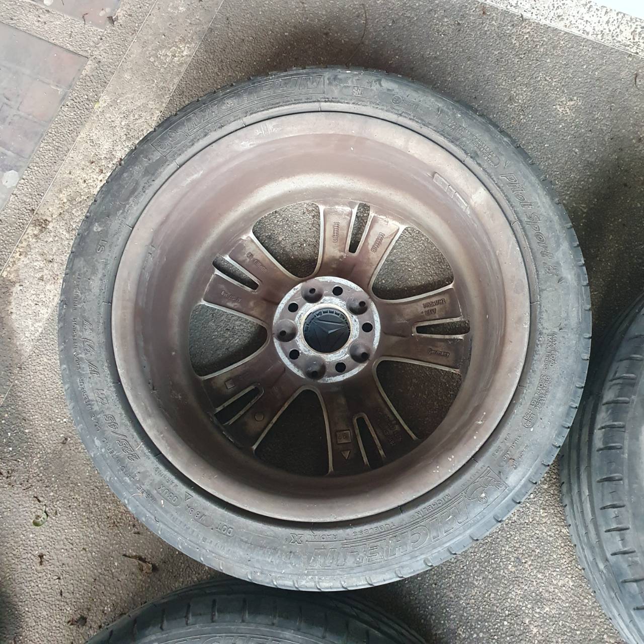 ล้อแม็ก Benz 17" A2044010402 B66474276 ของแท้มือสองขายตามสภาพ