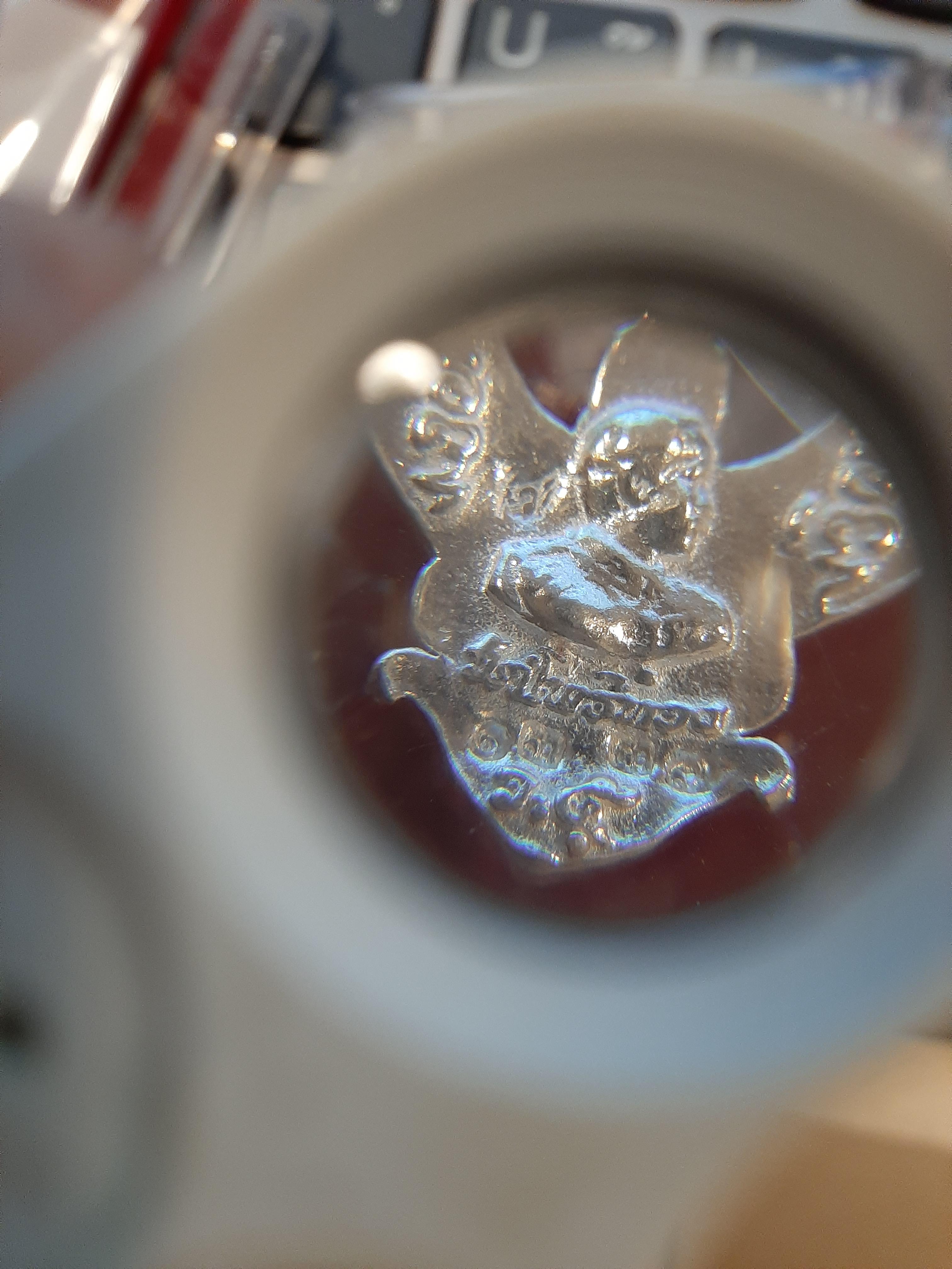 ครุฑเนื้อเงินพิมพ์เล็ก ล้างอาถรรพ์ รุ่น 2 (เจิม ๑๓๓๗) (ไม่เจิม ๑๘๓๔) วัดโพธิ์ทอง