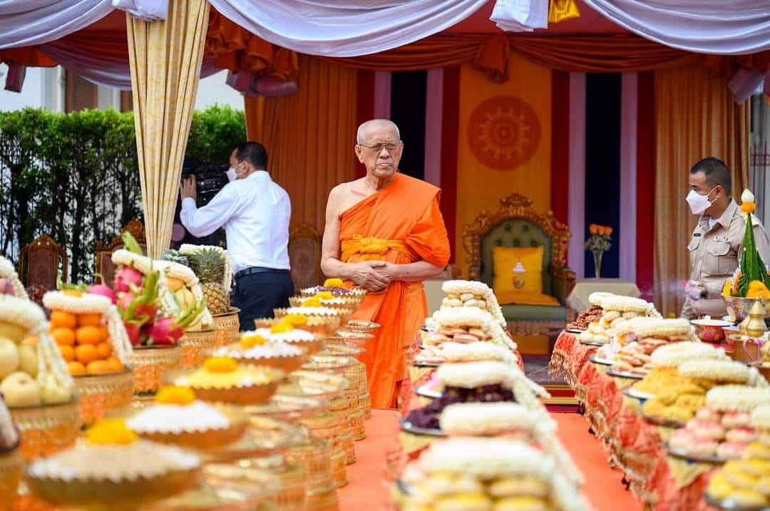 พระประธาน ขนาดบูชา ๕ นิ้ว รมดำ No.๖๙๓ รุ่น อนุสรณ์ครบ ๑๕๑ ปี วัดระฆัง ลพ.เล็ก ร่วมพุทธาภิเษก
