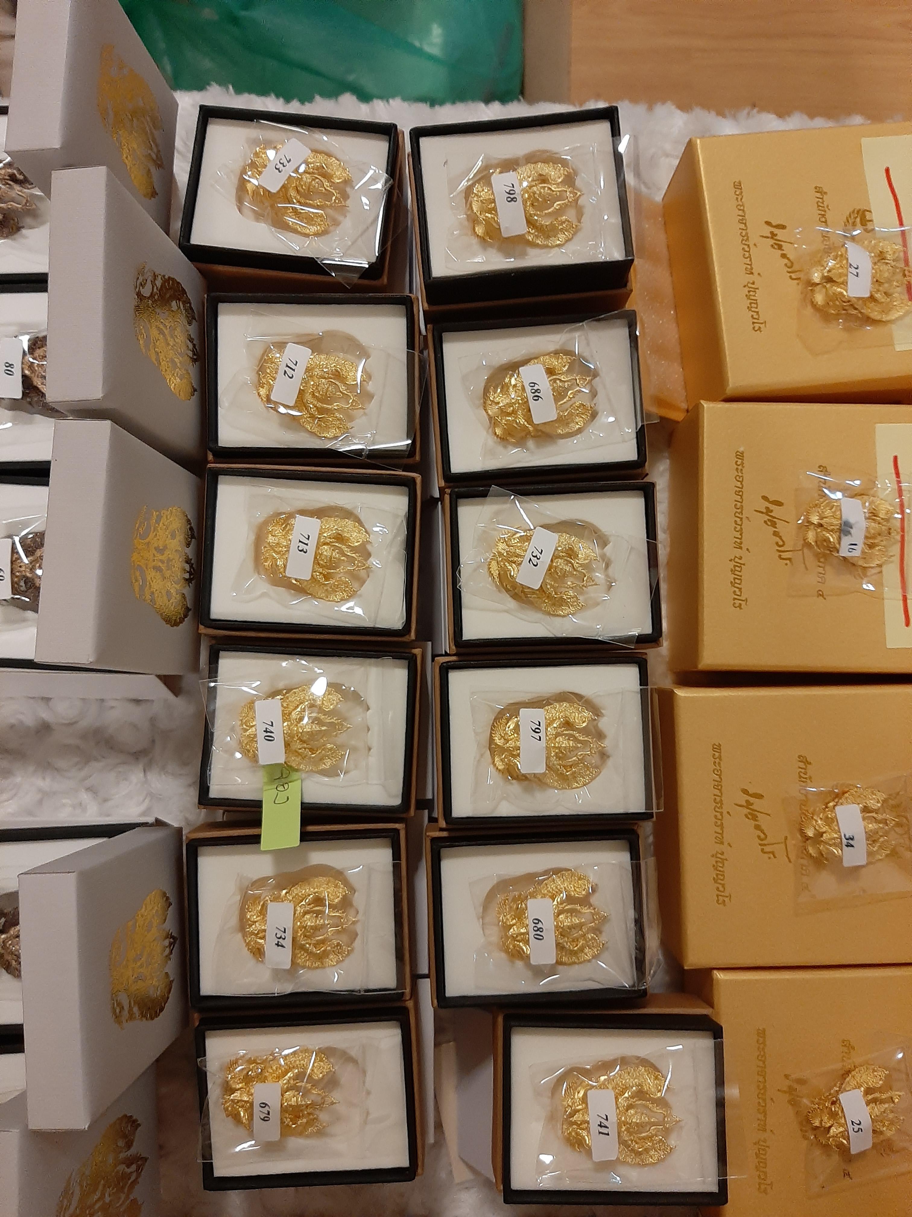 ครุฑทองคำ (พิมพ์เล็ก No.34) 1 ใน 38 องค์ พญาครุฑเทวราชมหาบารมี ๔ ทิศ หลวงพ่อวราห์ วัดโพธิ์ทอง