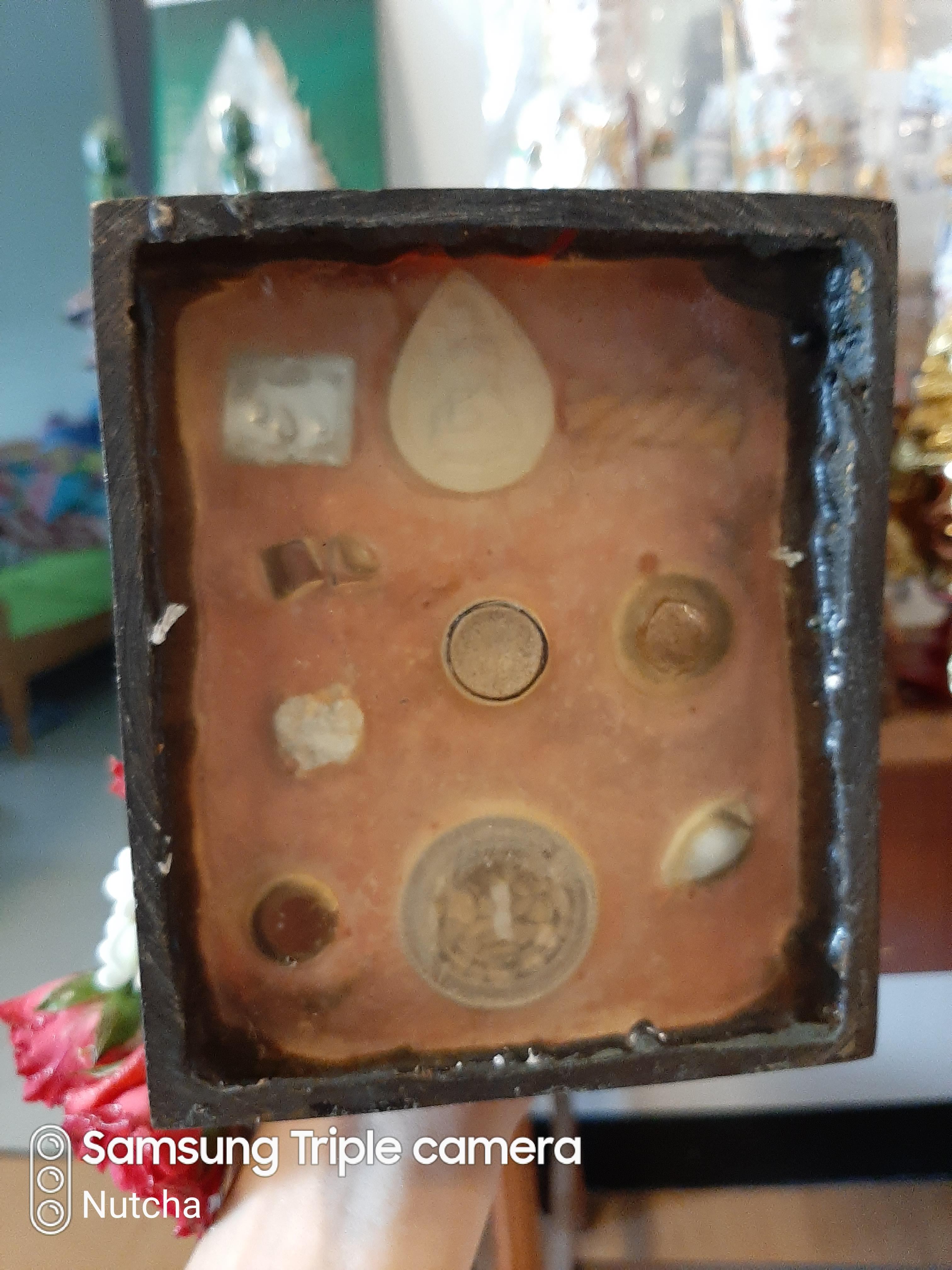 แม่นางกวัก หลวงปู่หงษ์ สุสานทุ่งมน