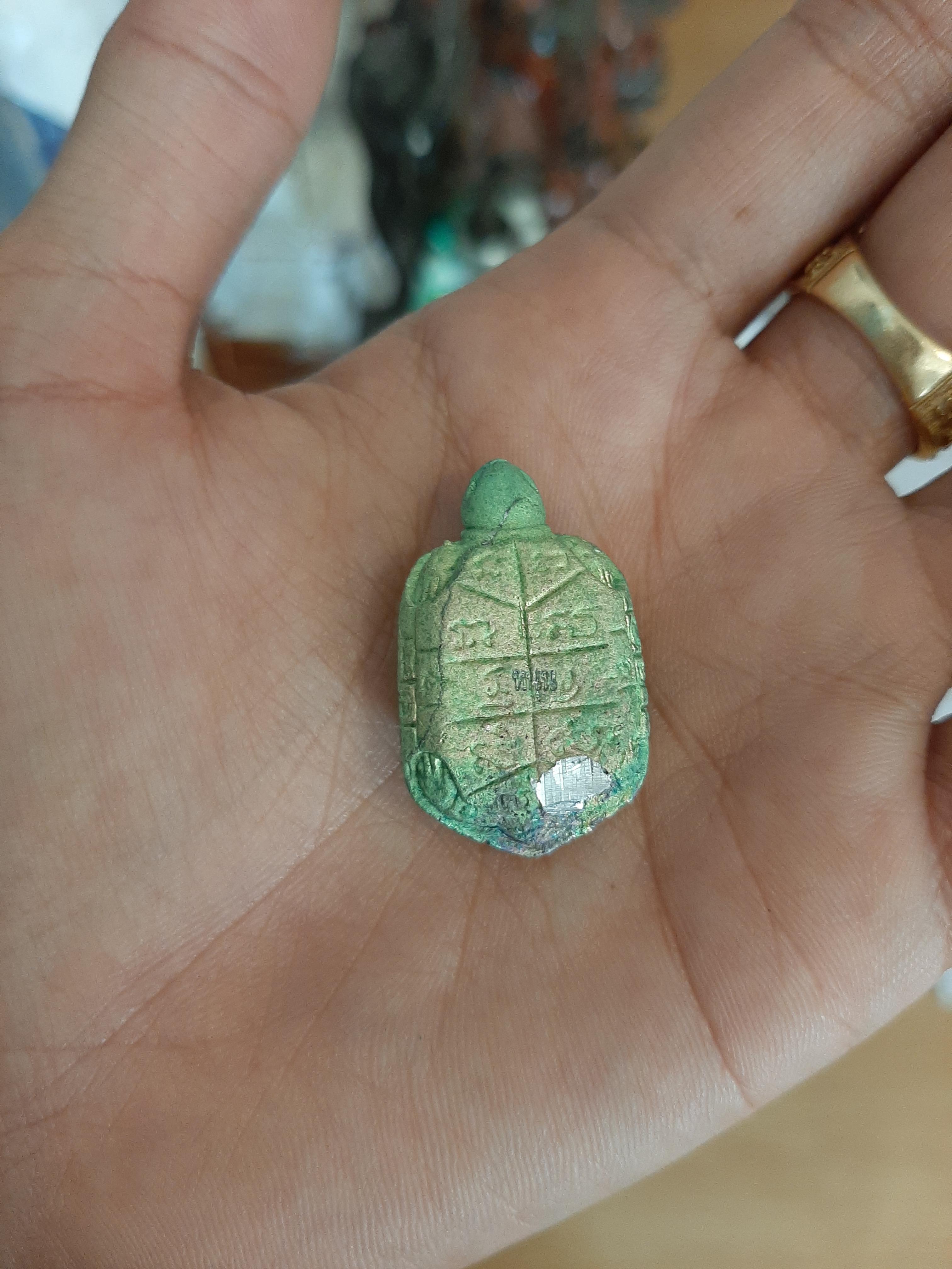 พญาเต่า เนื้อรวมแร่ หลวงพ่อหนุน วัดพุทธโมกข์ สีพาสเทล โค๊ตใต้ท้อง