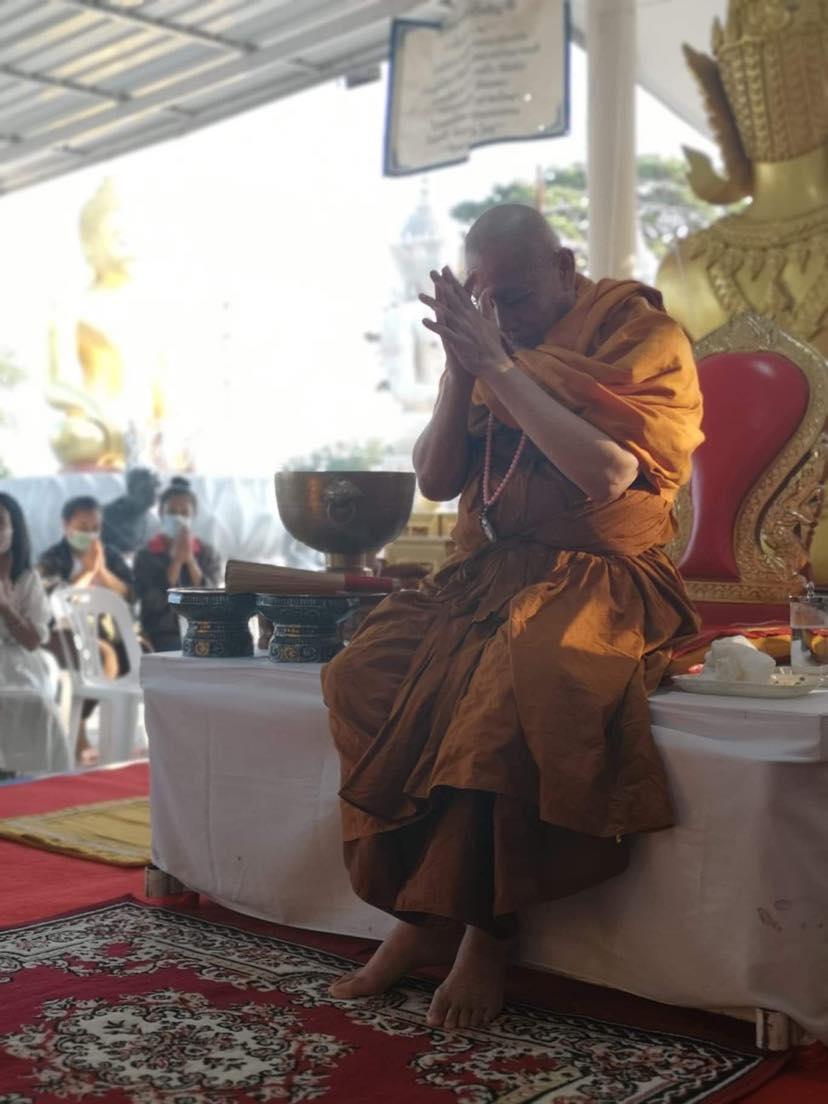 พญาแมลงภู่คำกายสิทธิ์ เนื้อกายสิทธิ์สุริยันราชา เสก ๑๖ พิธี หลวงพ่อเล็ก วัดท่าขนุนเสก