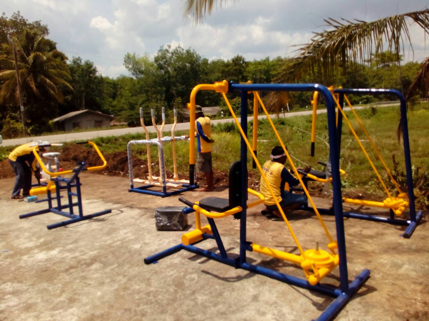 รหัส SM ผลงานติดตั้ง (หมู่8 อ.ห้วยนาง จ.ตรัง) เครื่องออกกำลังกายกลางแจ้ง
