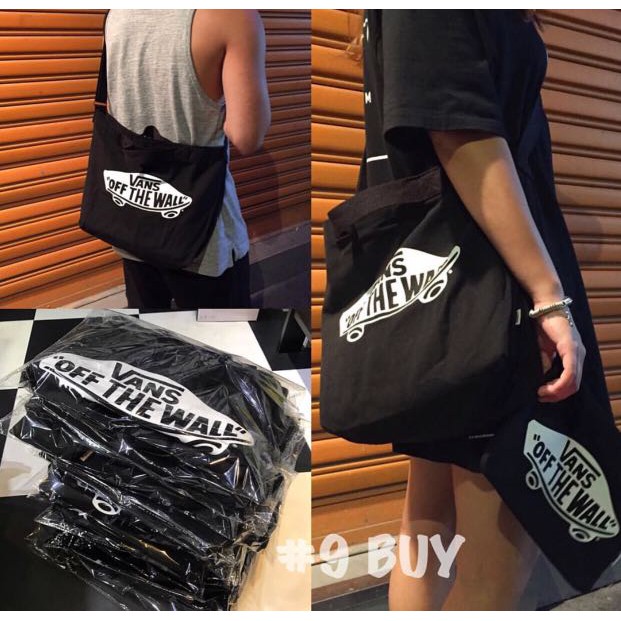 กระเป๋าผ้าสะพายข้าง และ ถุงผ้า Vans - Canvas Pouch and Sling Bag รุ่นพิเศษจากญี่ปุ่น ของใหม่ ของแท้ พร้อมส่ง