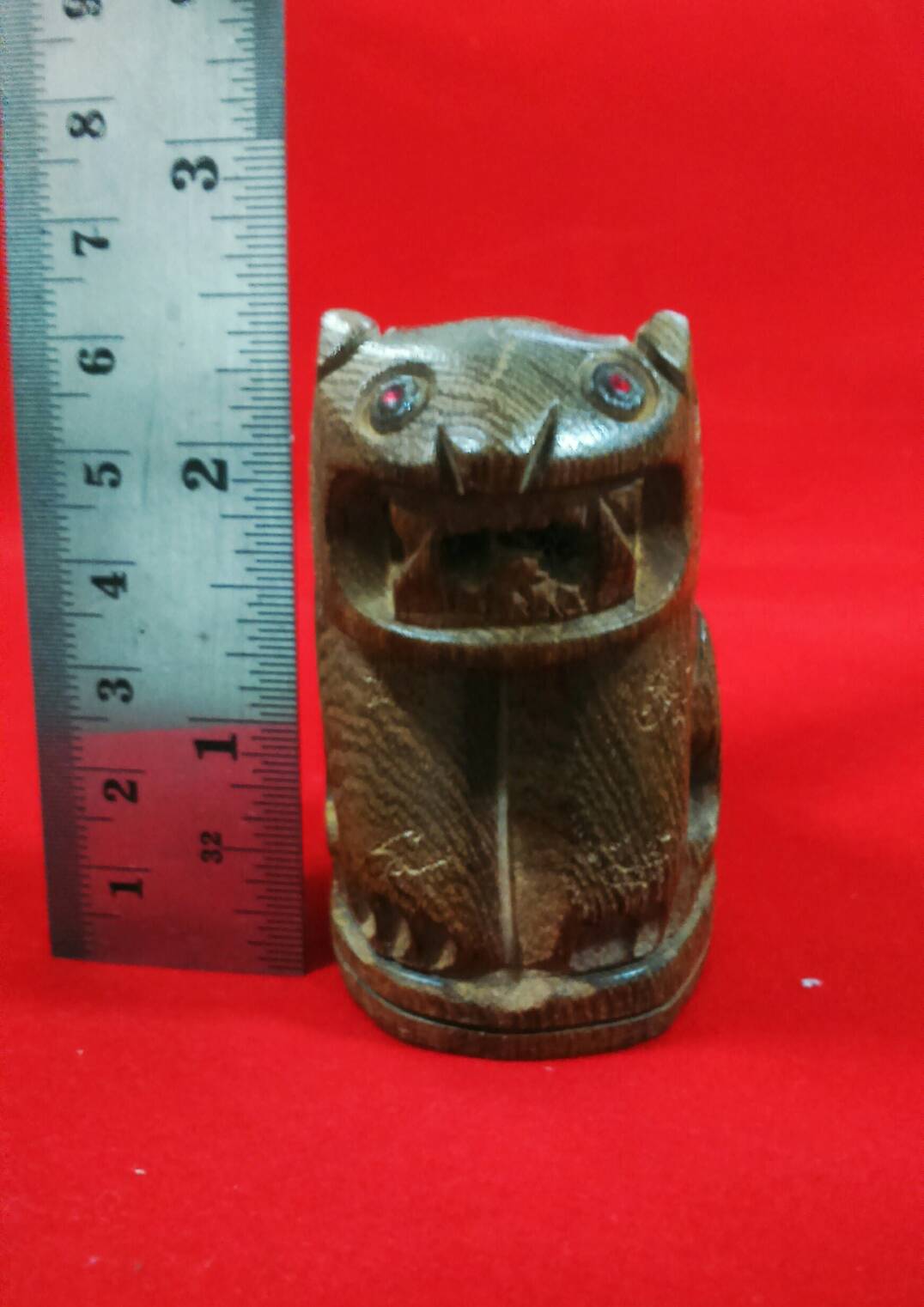 เสือตาพลอยแดงไม้เสาโบสถ์ จารยันต์รอบ หลวงพ่อหล่ำ วัดสามัคคีธรรม