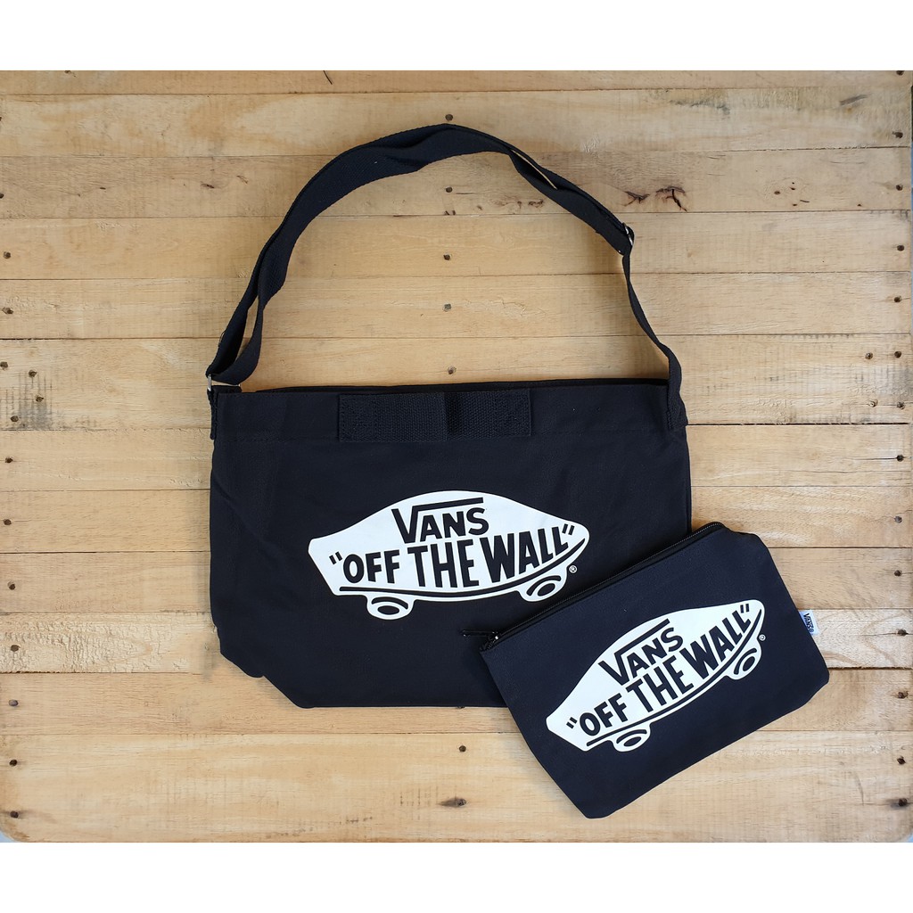 กระเป๋าผ้าสะพายข้าง และ ถุงผ้า Vans - Canvas Pouch and Sling Bag รุ่นพิเศษจากญี่ปุ่น ของใหม่ ของแท้ พร้อมส่ง