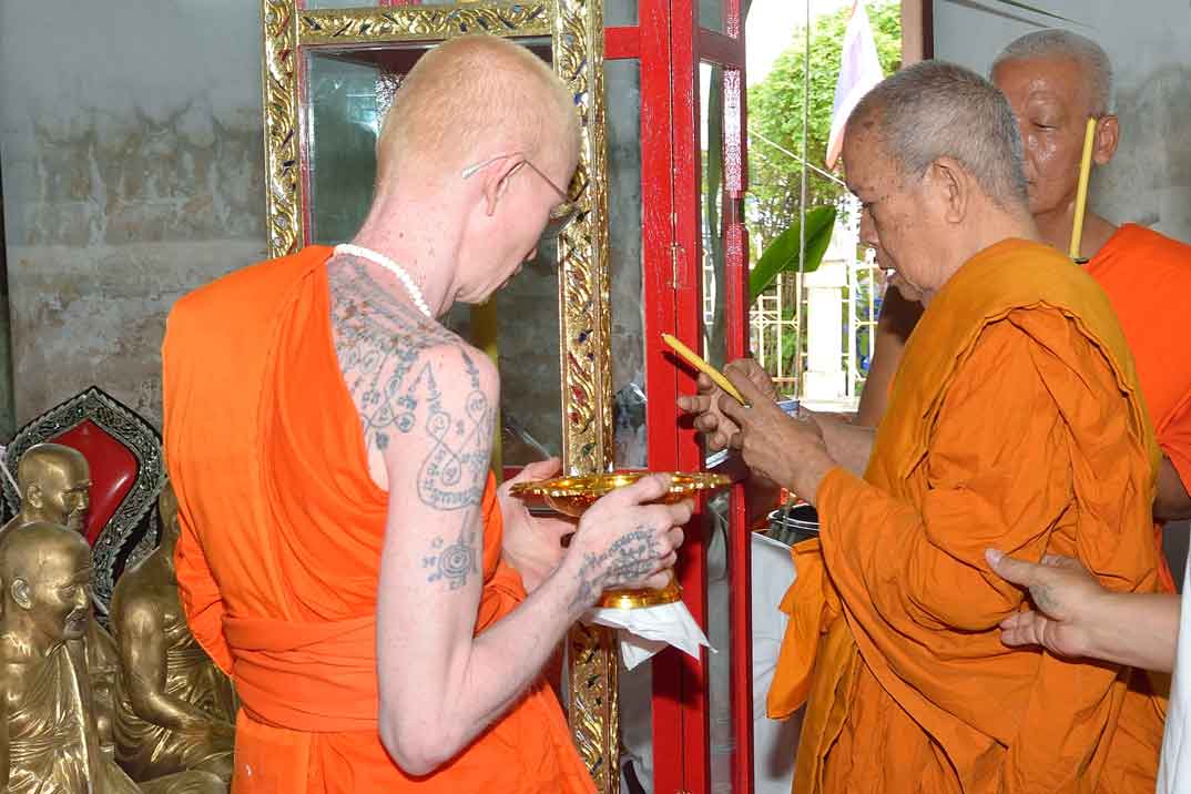 หนุมานหน้ากระบี่ไม้พุดซ้อน รุ่น บูรณะอุโบสถ วัดอินทาราม ปี 59