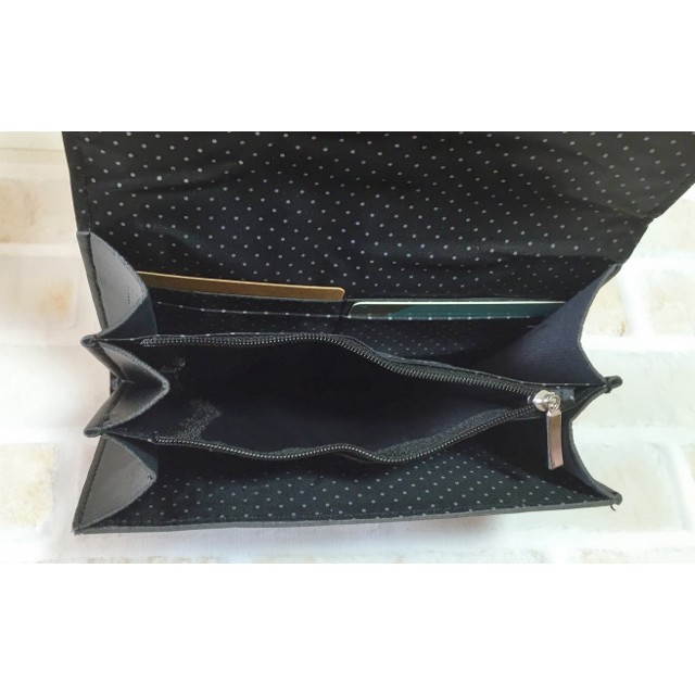 กระเป๋าสะพายข้าง Vans - Sling Wallet Pouch Bag รุ่นพิเศษจากญี่ปุ่น ของใหม่ ของแท้ พร้อมส่ง