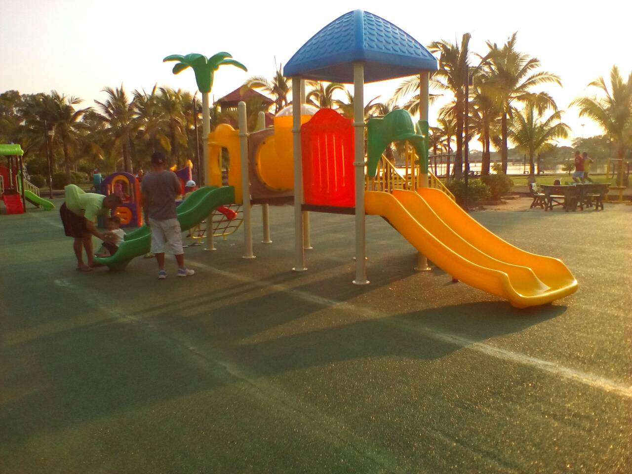 เครื่องออกกำลังกายกลางแจ้งสุพรรณบุรี