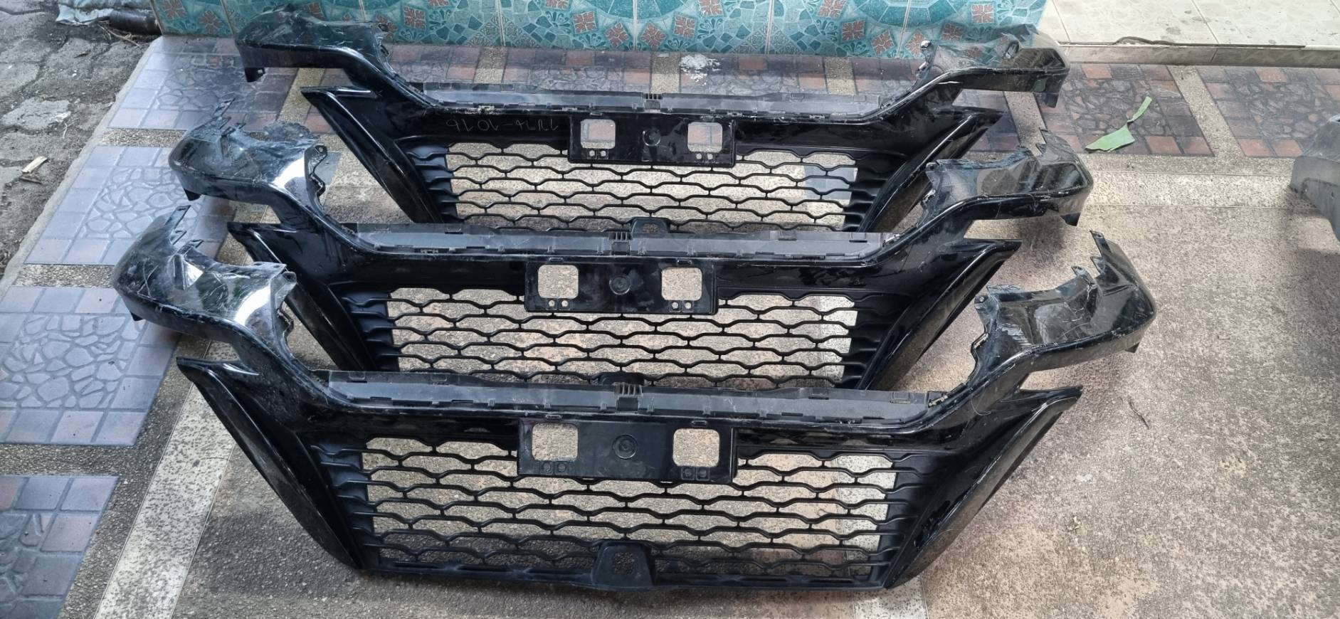 กันชน Toyota Fortuner ปี 2015-2023 ขายตามสภาพ