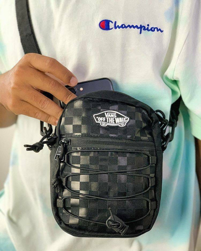 กระเป๋าสะพายข้าง Vans Street Ready Black Bag ของแท้ ใหม่ล่าสุด พร้อมส่งจากไทย