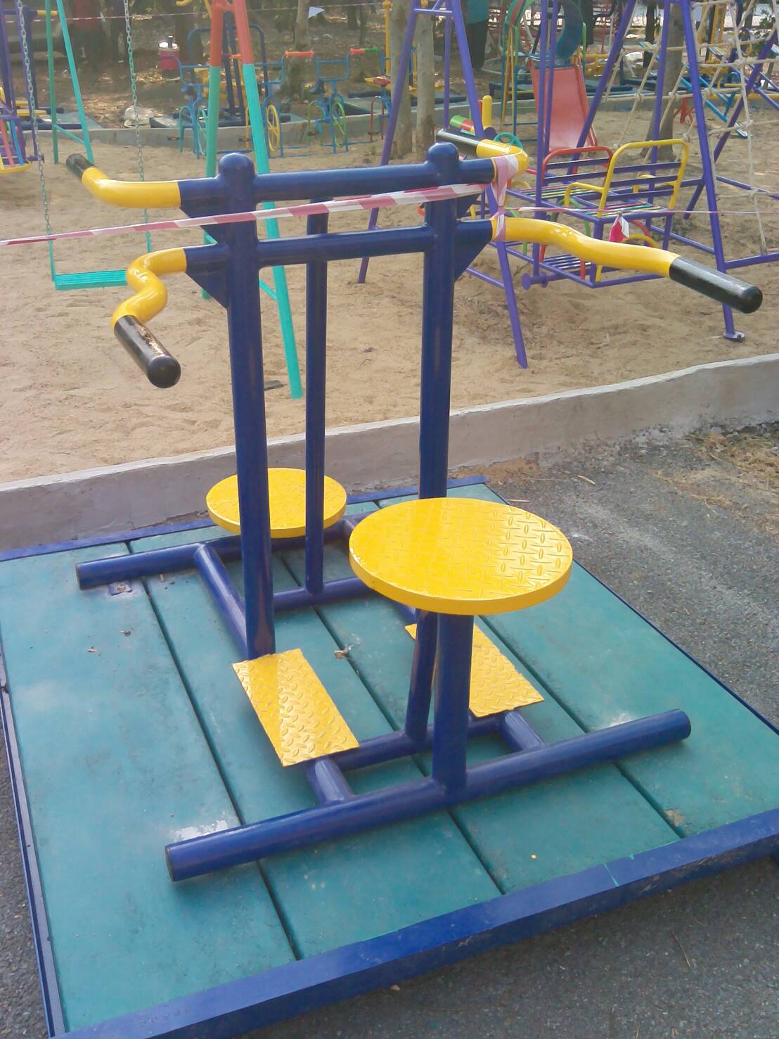 รหัส SM ผลงานติดตั้ง (หมู่บ้านสีไชยทอง) เครื่องออกกำลังกายกลางแจ้ง