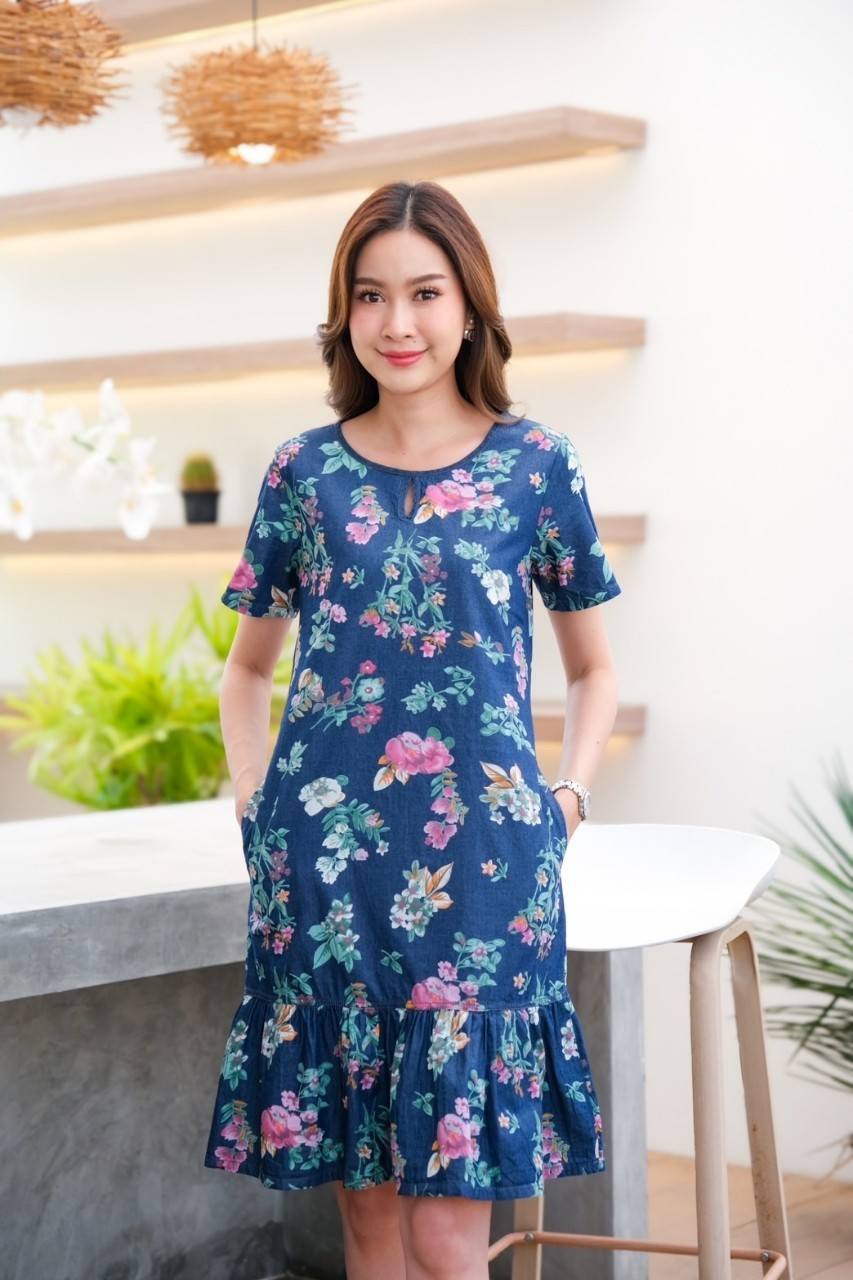 เดรสยีนส์ #8360 ผ้ายีนส์เนื้อนิ่มพิมพ์ลายดอกไม้สวยแต่งระบายชายน่ารักๆ ใส่สบาย ไม่ร้อน ใส่ได้หลายโอกาส