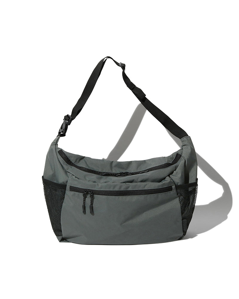 กระเป๋าสะพายข้าง Snow Peak Everyday Use Shoulder Bag รุ่นพิเศษจากญี่ปุ่น ของใหม่ ของแท้ พร้อมส่ง