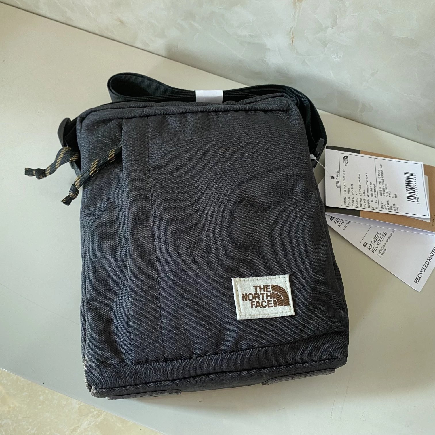 กระเป๋าสะพายข้าง The North Face Cross Body Bag ของใหม่ ของแท้ พร้อมส่ง