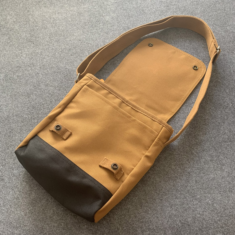 กระเป๋าสะพายข้าง Carhartt Crossbody Bag รุ่นพิเศษจากญี่ปุ่น ของใหม่ ของแท้ พร้อมส่ง