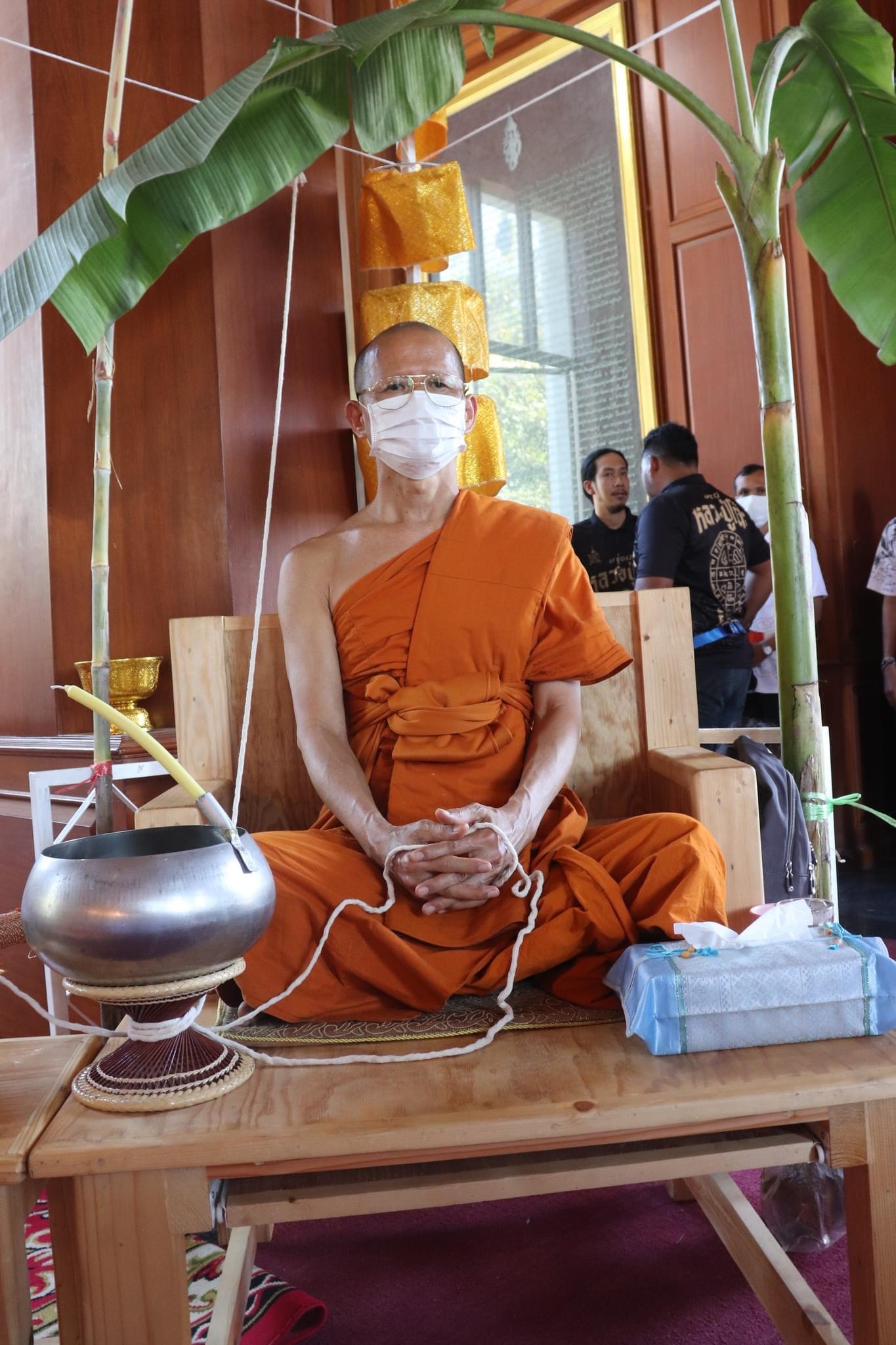 เหรียญหลวงปู่โต๊ะเนื้อเงินลงยาแดงหน้ากากทองคำ no.๒๖ (1 ใน 136 องค์) รุ่น ซื้อที่ดิน (ลป.โต๊ะสงเคราะห์ในพิธี) หลวงพ่อเล็กพุทธาภิเษก