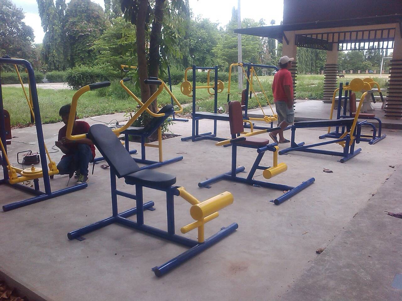 รหัส SM ผลงานติดตั้ง (สถานีตำรวจภูธรปลวกแดง จ.ระยอง) เครื่องออกกำลังกายกลางแจ้ง