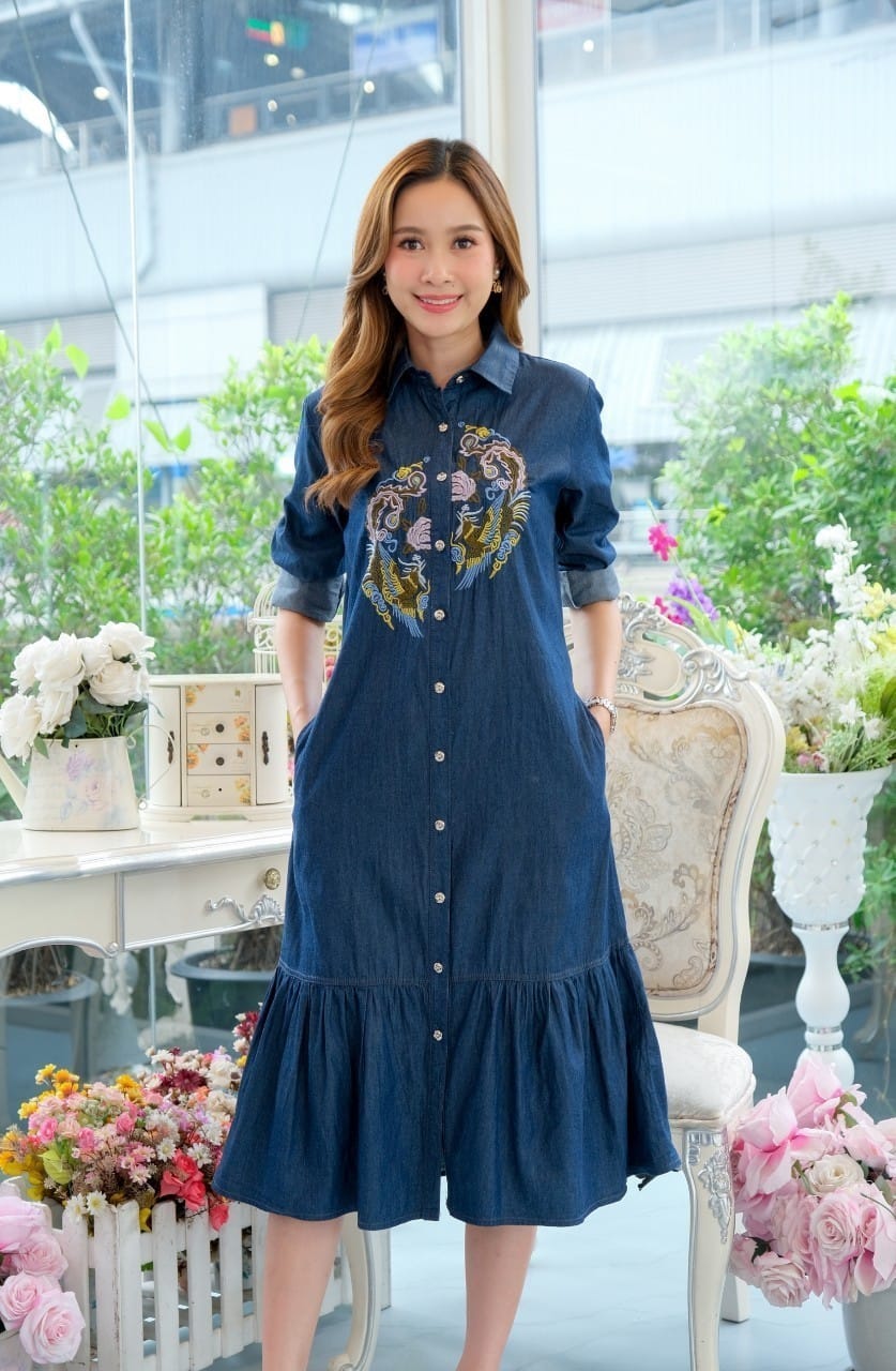 เดรสยีนส์ #8296 (38) ชุดยีนส์คอเชิ้ตปักลายสวยหรู ผ้ายีนส์เนื้อนิ่ม ใส่สบายแบบสวยใส่ได้หลายโอกาส