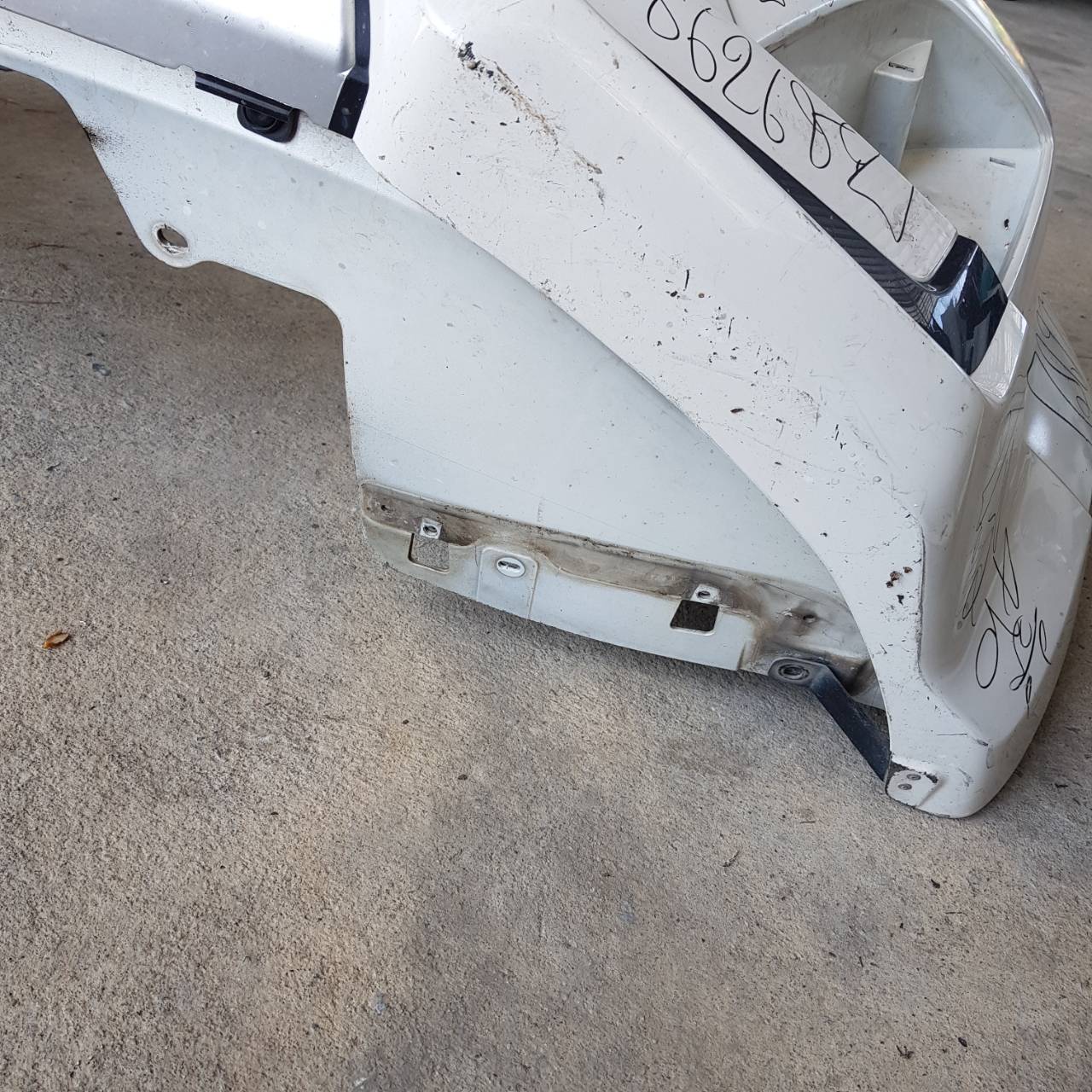 กันชนหน้า Isuzu D-Max Hi-Lander X-series ปี 2018