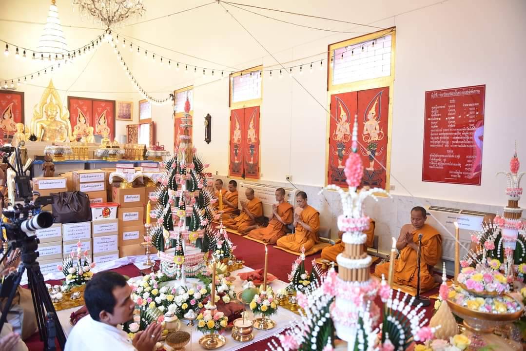 สมเด็จองค์ปฐมปางพระนิพพาน วัดท่าซุง ปี 67 (เลี่ยมกันน้ำ)