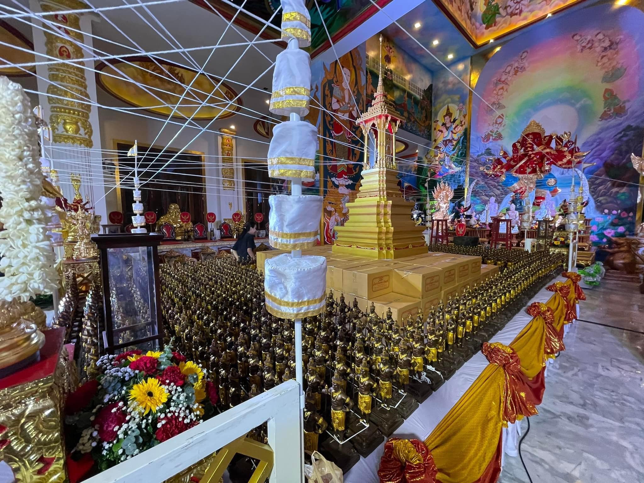 เหรียญเงินลงยาแดง ท้าวเวสสุวรรณโณ ท้าวหิรัญพนาสูร รุ่น ๑ พุทธศักราช ๒๕๖๕ (หลวงพ่อวราห์ วัดโพธิทอง)