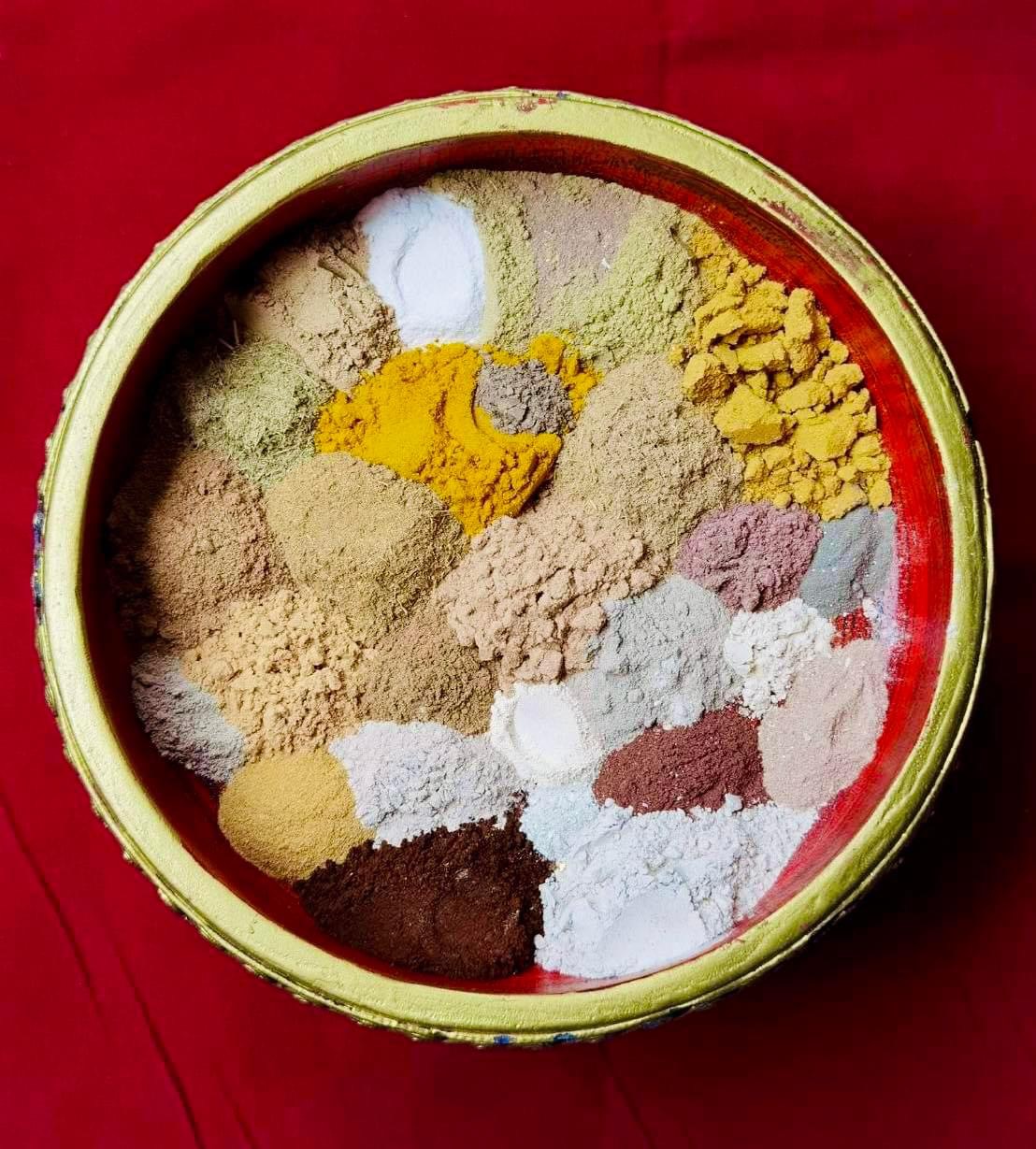 พระกริ่งไตรโลกนาถ สัตตะโลหะ ก้นอุดผงมหามงคล (ซีลเดิมลุ้นเลข) หลวงปู่มหาศิลา พุทธาภิเษก