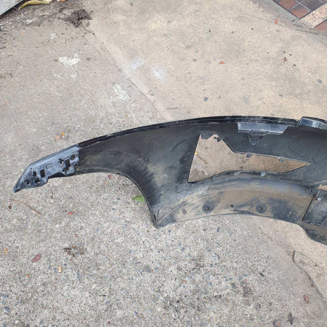 กันชนหน้า BMW 320d G20 ปี 2019(มือสองขายตามสภาพ)