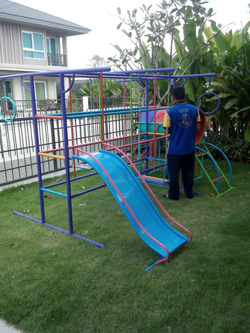รหัส PG ผลงานติดตั้ง (หมู่บ้านคณาศิริ ถ.บางกรวย-จงถนอม จ.นนทบุรี) เครื่องออกกำลังกายเด็ก