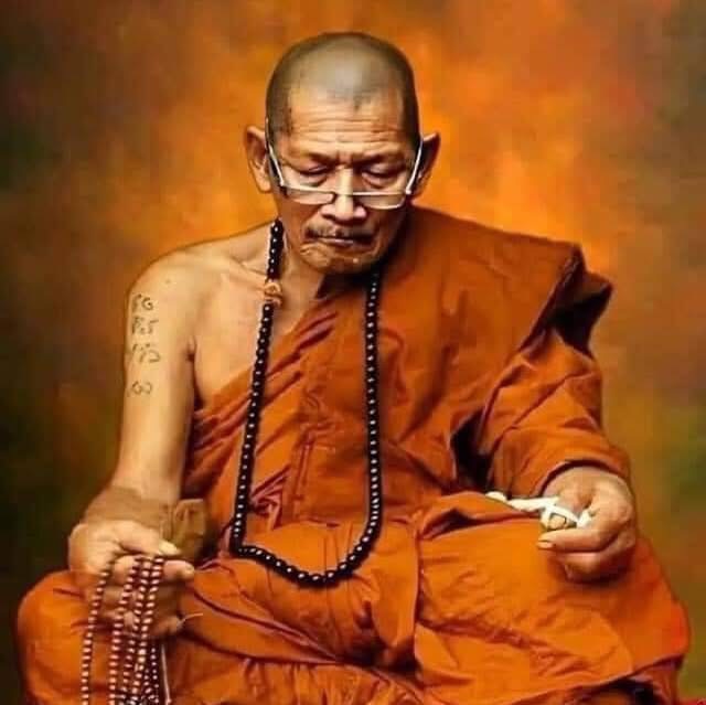 พยนต์ หลวงปู่ศิลา วัดโพธิ์ศรีสะอาด เลี่ยมกันน้ำอย่างดี ปี 68