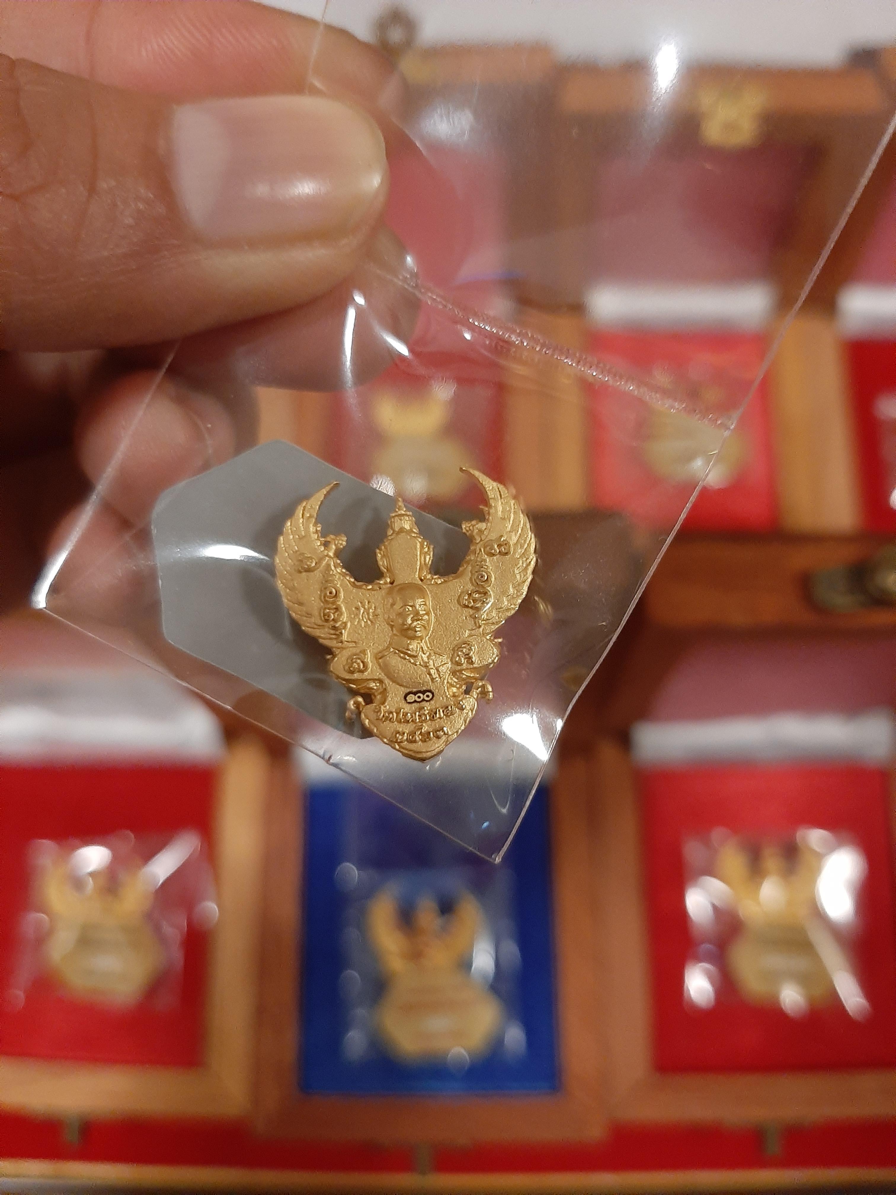 พญาครุฑกะไหล่ทองแพ็คคู่ พิมพ์ใหญ่และพิมพ์เล็ก รุ่น รวยสุดๆ วัดโพธิทอง