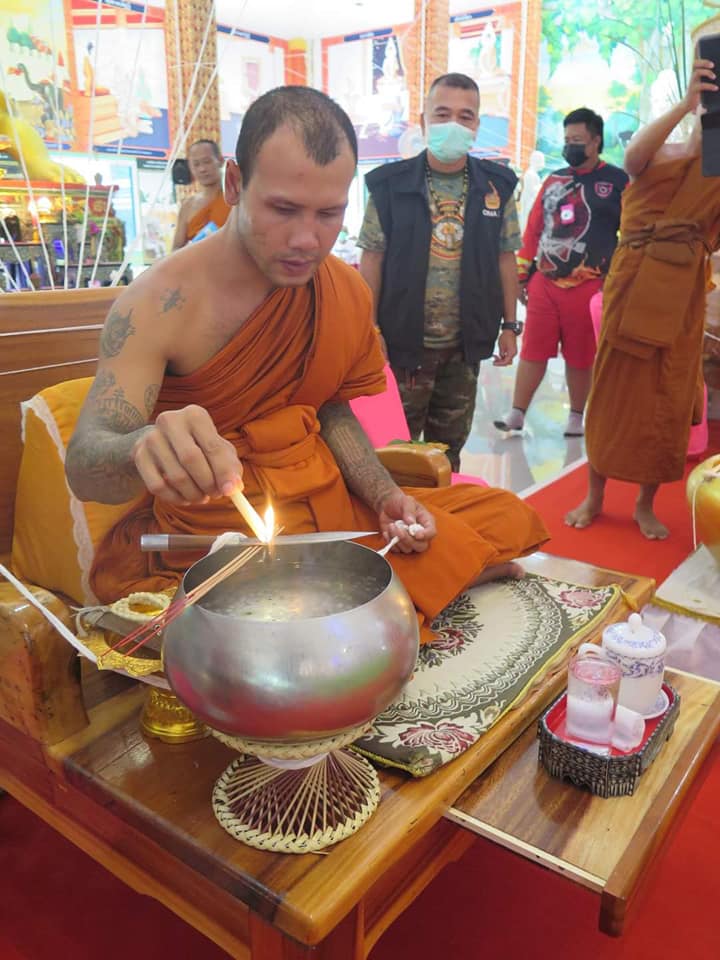 พระผงหลวงปู่ทวด - ท้าวเวสฯ เนื้อผงพุทธคุณ รุ่น ลาภผลพูนทวี โชคดีมีชัย วัดเขาตอง ลพ.เล็ก หลวงพี่แจ้ พุทธาภิเษก