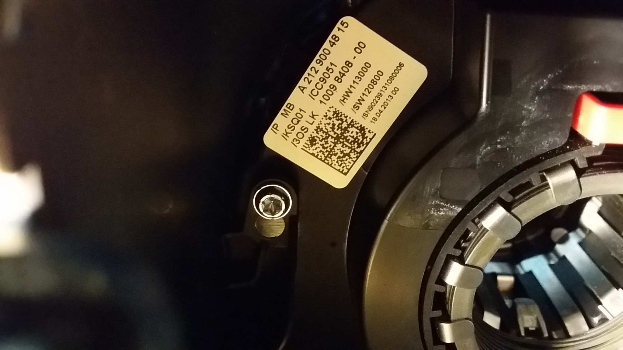 คอพวงมาลัย W212