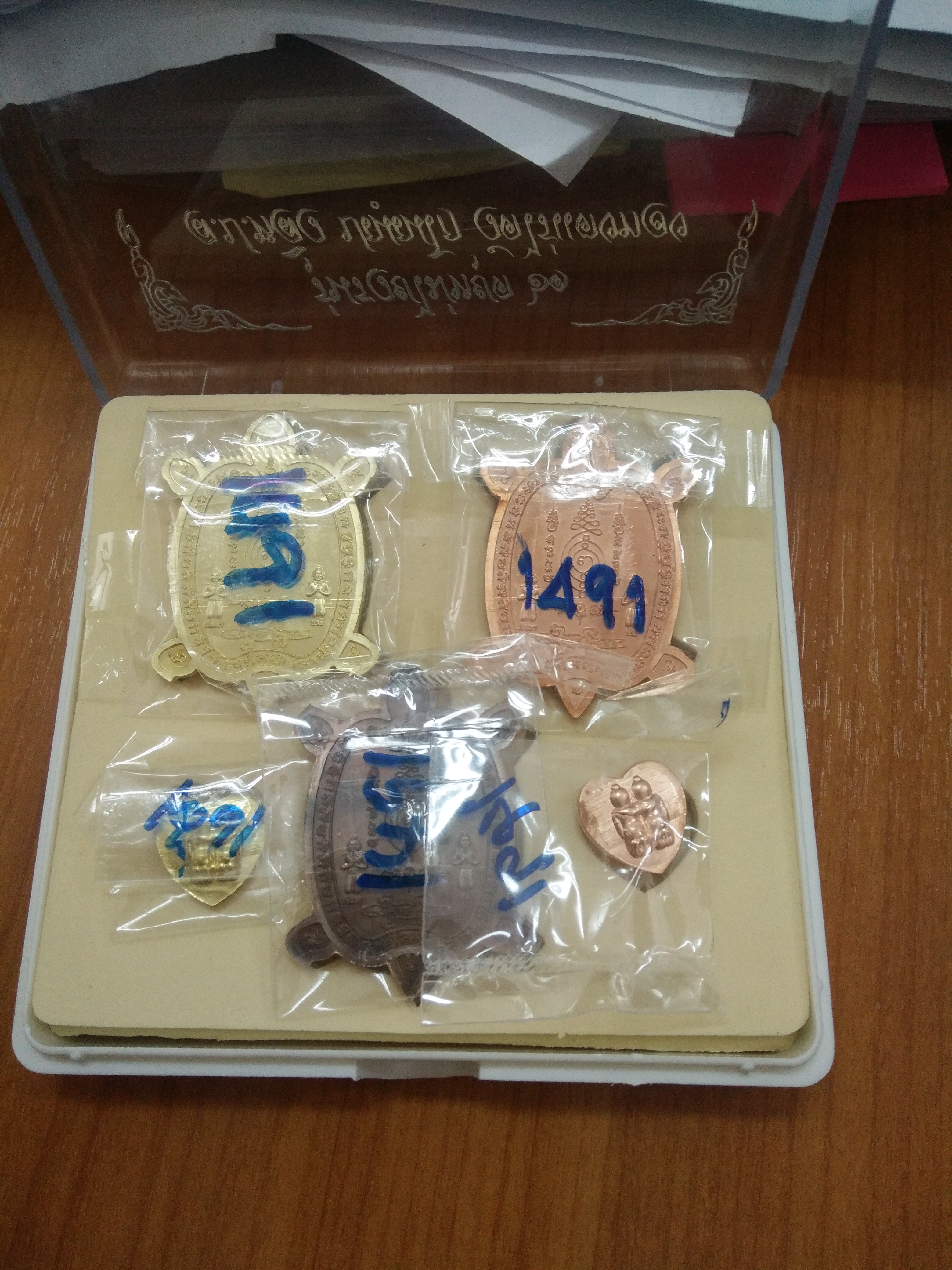 แยกบูชาหรือรวมชุดกรรมการเต่าและกัณหา-ชาลี (ลพ.เล็กร่วมเสก)