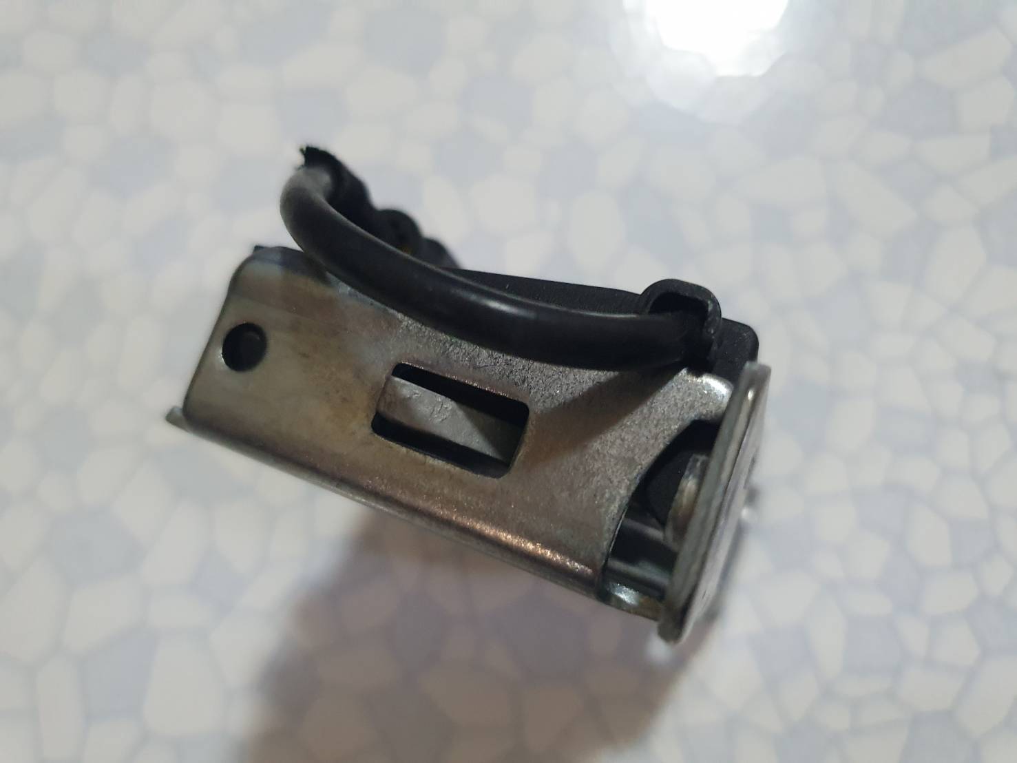ตัวล็อคฝากระโปรงหน้า BMW Front Hood Latch 5123-7 115 229 อะไหล่แท้