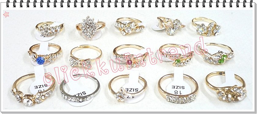 แหวนประดับคริสตัล คละไซส์ ขายส่ง เซต 30 วง ทางร้านคละแบบให้