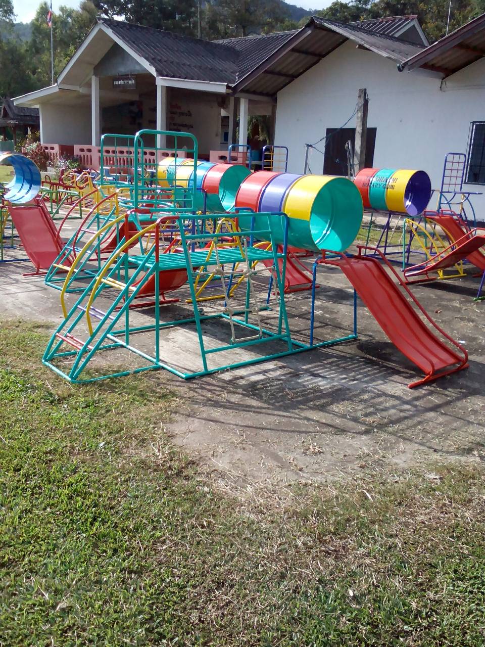 รหัส PG ผลงานติดตั้ง (โรงเรียนบ้านดอนแยง ม.8 อ.เทิง จ.เชียงราย) เครื่องเล่นสนามกลางแจ้งสำหรับเด็ก