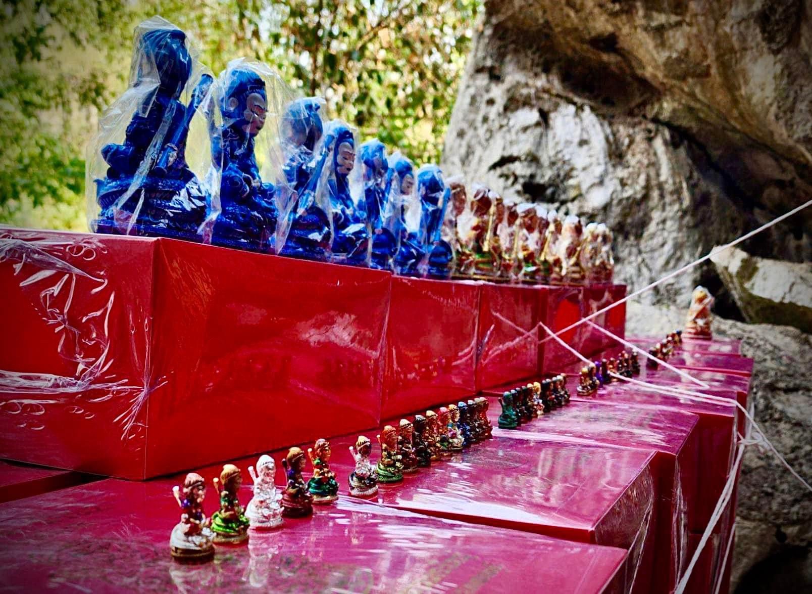 ฉีเทียนน้อย รุ่น 2 เลข 64 เข้าพิธีเสกแบบจีน วัดถ้ำเขาชะอางค์