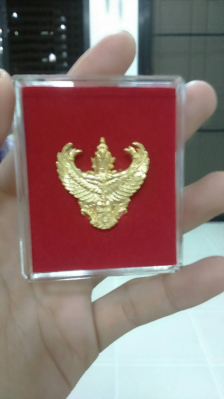 ครุฑ รุ่น ๙ หน้ามหาเศรษฐี ปี 53 อ.วราห์ วัดโพธิทอง (กะไหล่ทอง) 3 ซม.