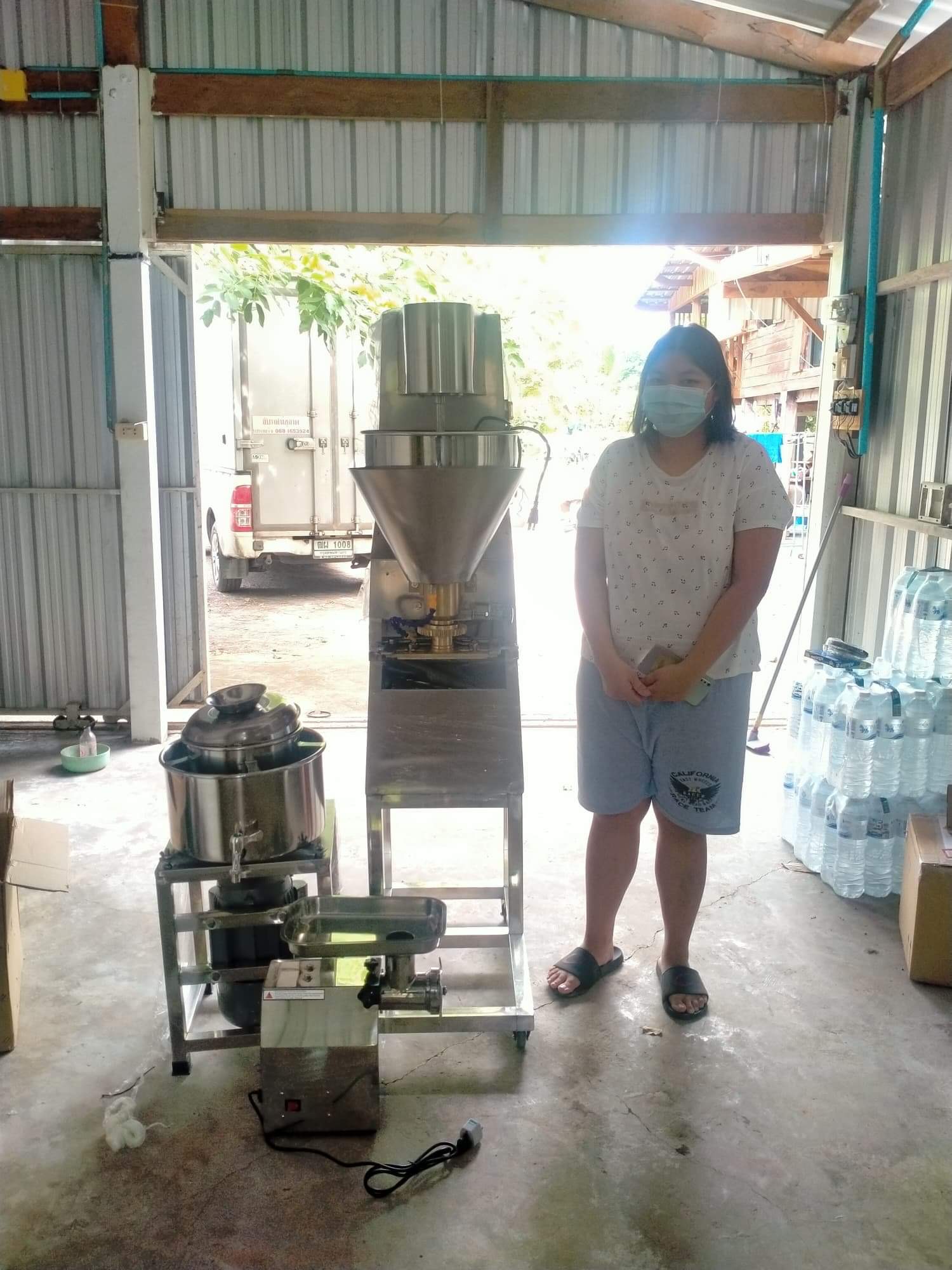 เครื่องทำลูกชิ้น เครื่องบีบลูกชิ้น เครื่องปั้นลูกชิ้น อัตโนมัติ