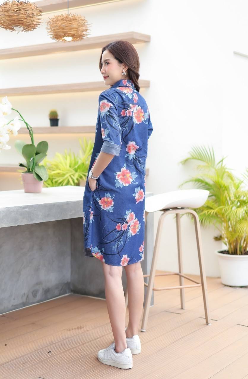 เดรสยีนส์ # 8825 ชุดยีนส์แบบสวยพิมพ์ลายสดใสสวยมาก ผ้ายีนส์ไม่หนา ใส่สบาย แบบสวยใส่ได้หลายโอกาส