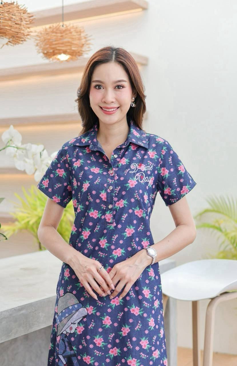 ชุดยีนส์ #8772 เดรสยีนส์พิมพ์ลายสวยพร้อมปักลายเด็กผู้หญิงน่ารักมาก ผ้ายีนส์แท้เนื้อนิ่มแบบสวย ใส่สบายส่ได้หลายโอกาส