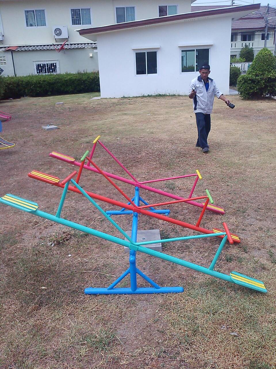 รหัส PG ผลงานติดตั้ง (หมู่บ้านชนกานต์กลางเมือง ม.4 อ.เมือง ) เครื่องออกกำลังกายเด็ก
