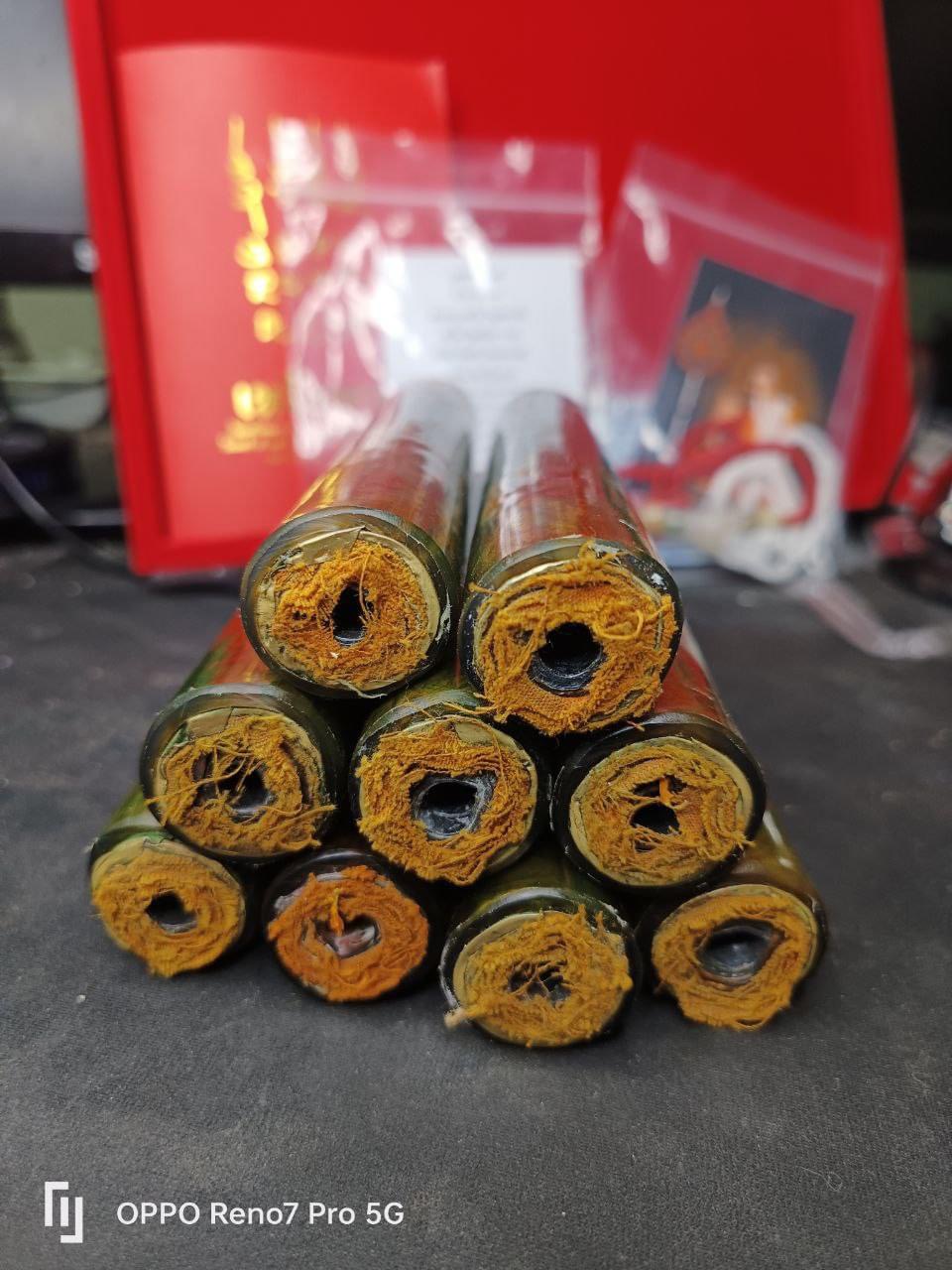 ตะกรุดโทนจีวร หลวงปู่ศิลา แบบยาว 2 นิ้วครึ่ง สร้างยุคเก่า