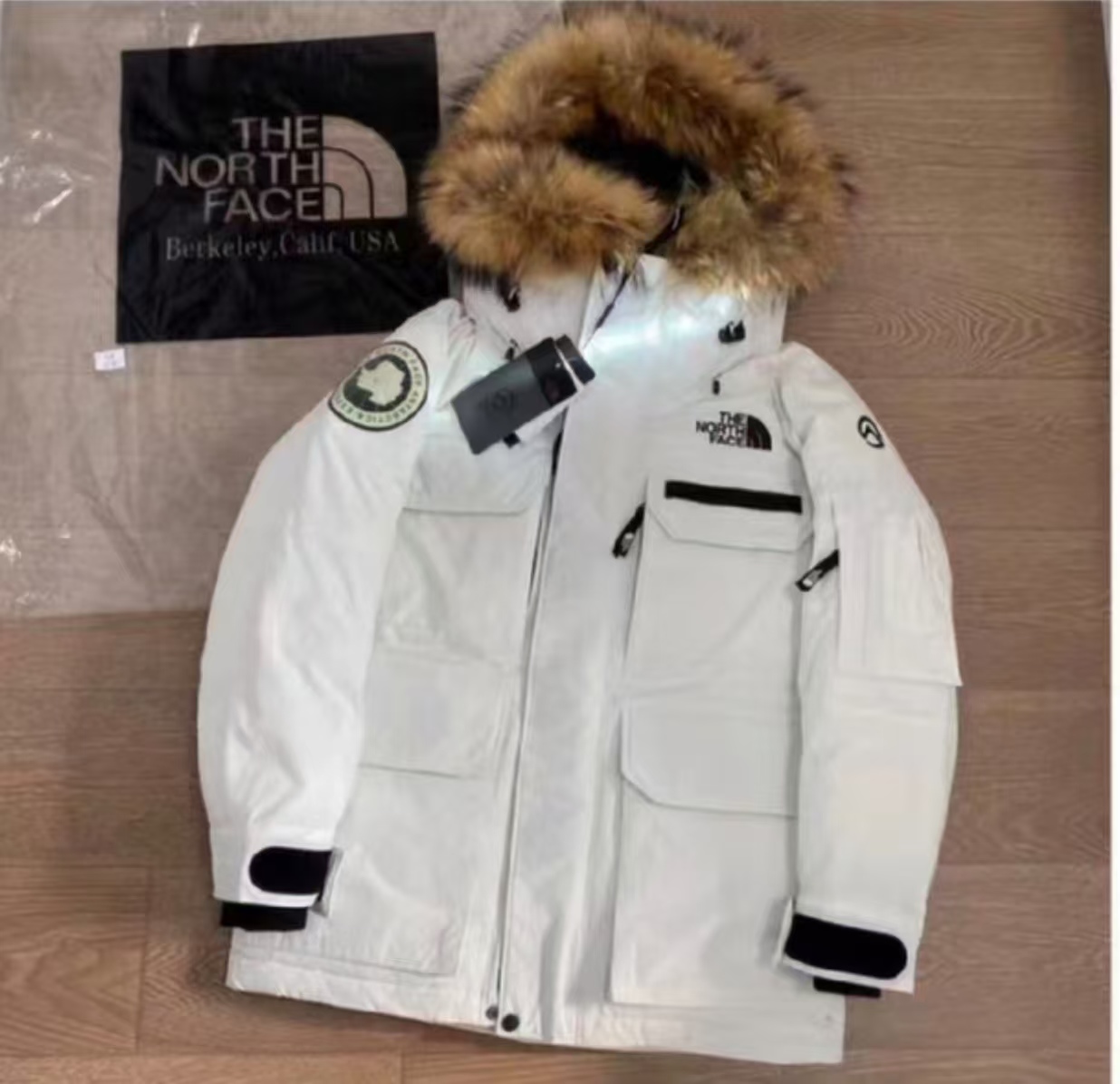 เสื้อกันหนาวขนเป็ด The North Face Southern Cross Parka ของใหม่ ของแท้ พร้อมส่งจากไทย