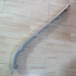 คิ้วกันชนหลัง ฝั่งขวา มือสอง Benz W203 A2038852021 ขายตามสภาพ