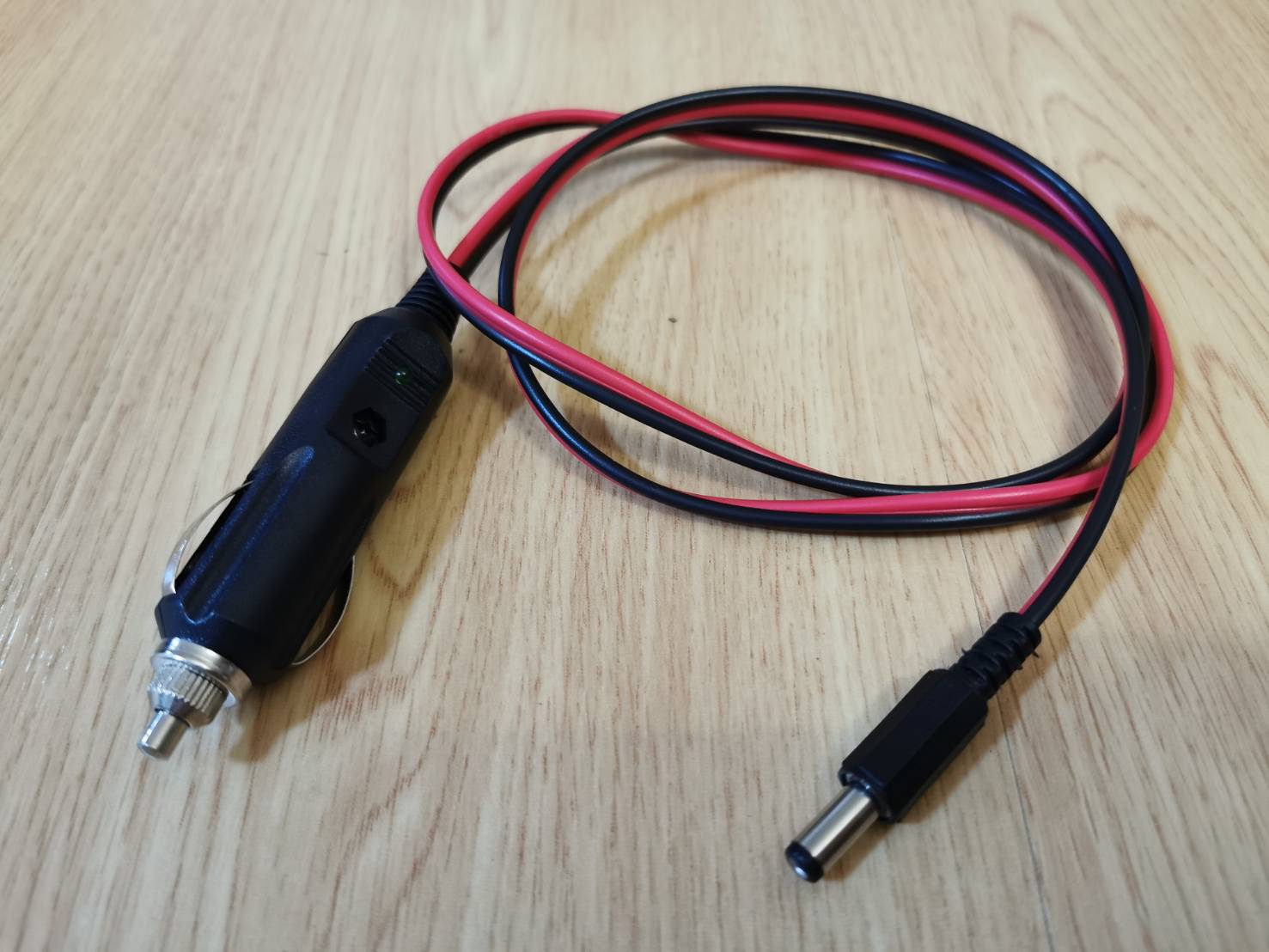 สายชาร์จ 12V. สำหรับปรี/DAC ใช้ในรถยนต์