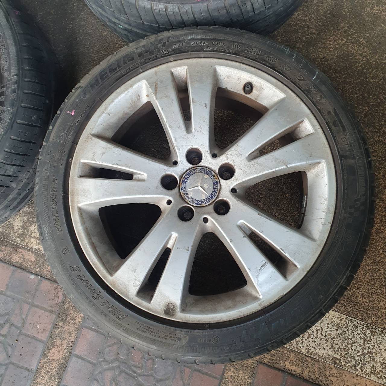 ล้อแม็ก Benz 17" A2044010402 B66474276 ของแท้มือสองขายตามสภาพ